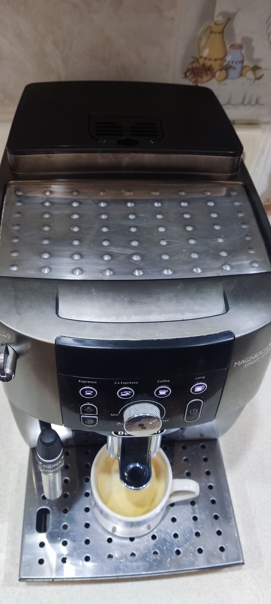 Кофемашина Delonghi Magnifica S Smart
