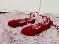 Balerinki buty 29 bordowe welurowe baletki wiązane pantofle wiosna