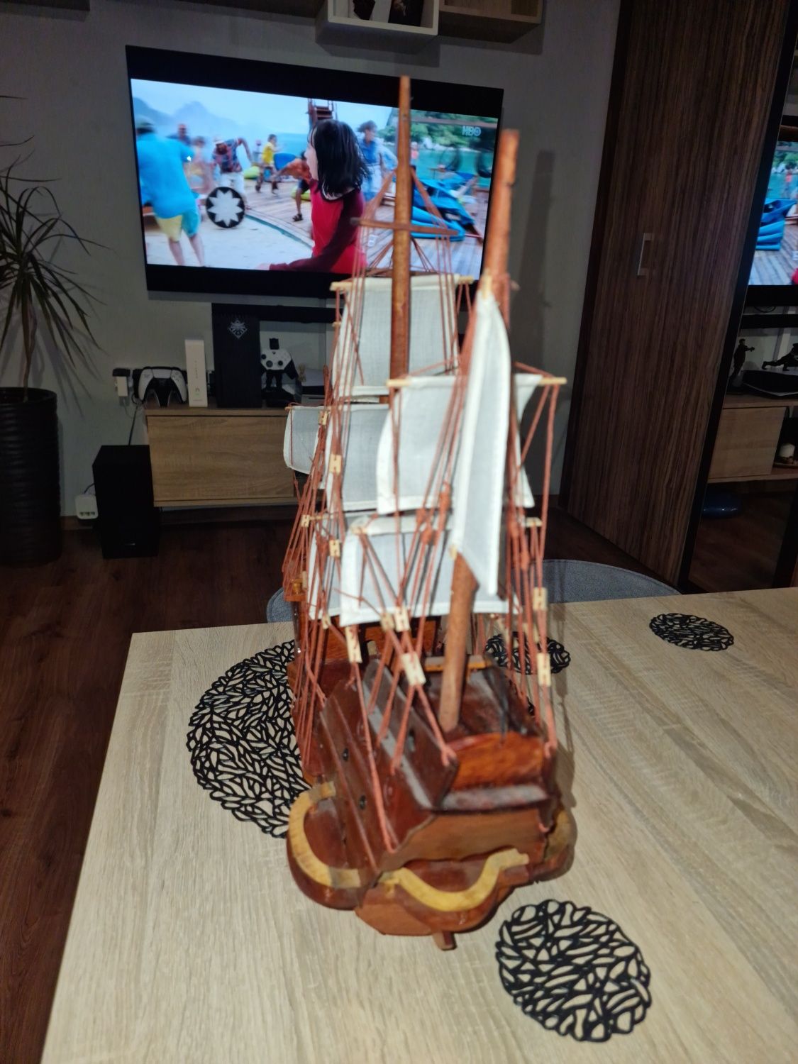 Statek z drewna z nad bałtyku