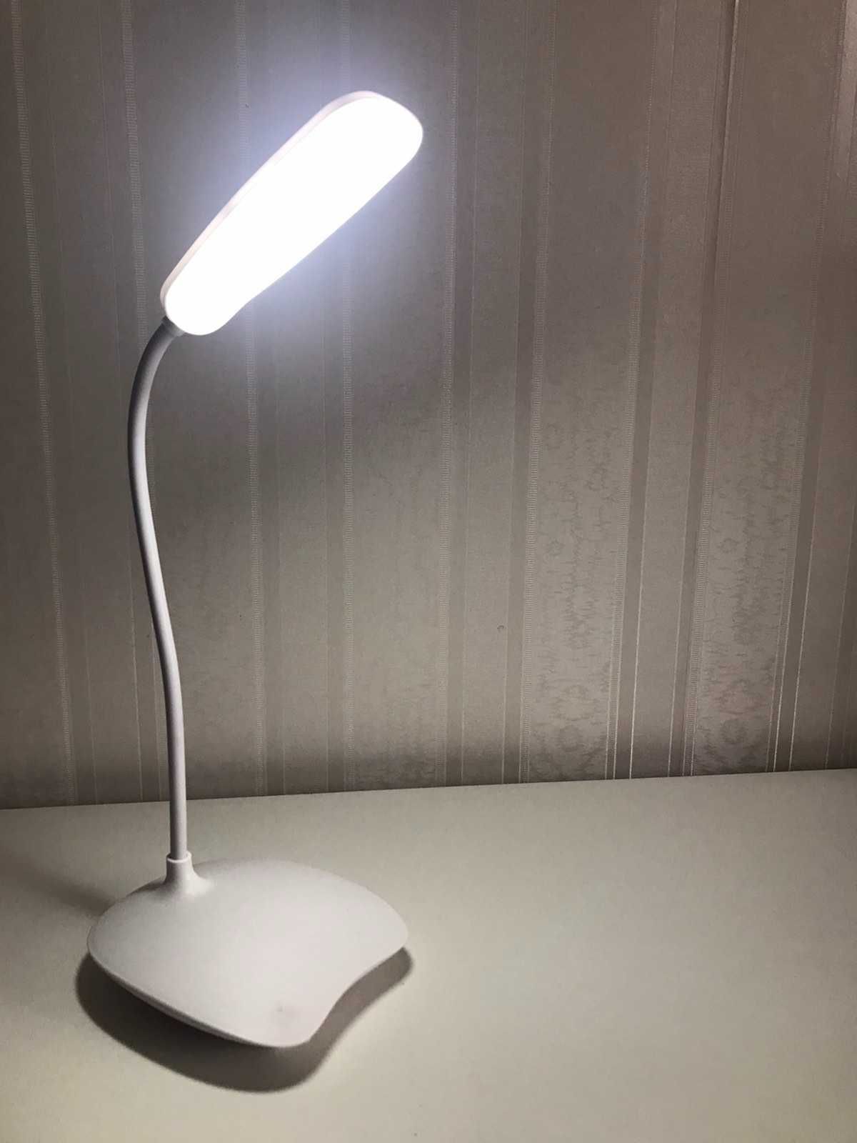 Лампа настольная светодиодная аккумуляторная