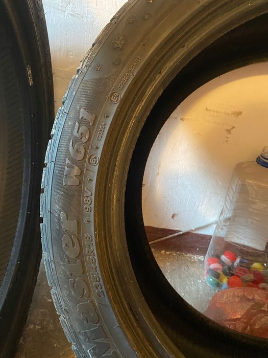 Гума автомобільна зимова Petlas snow master w651 235/45/R18 б. в.