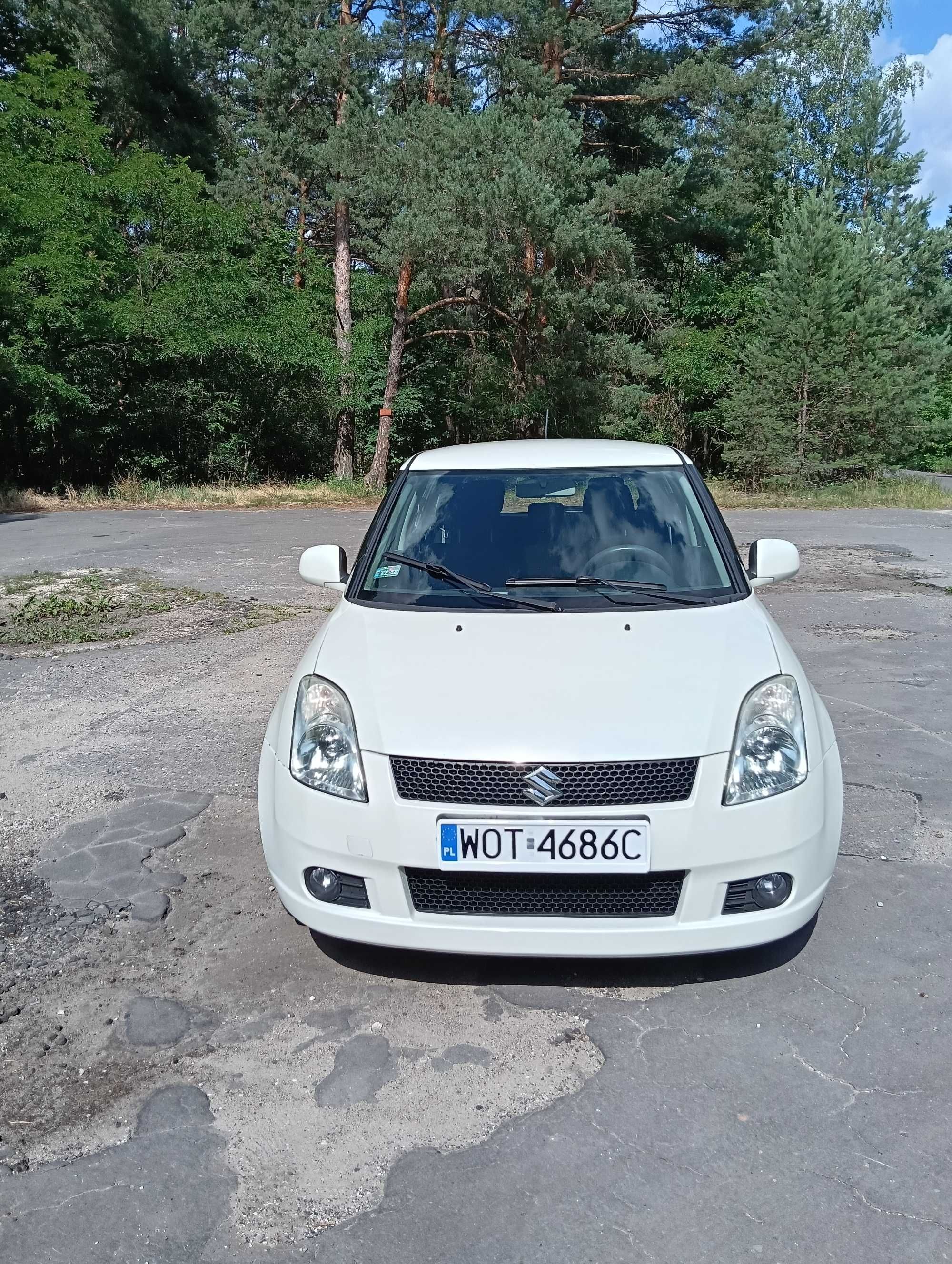 Suzuki Swift 1.3 biała perła 92KM 2006rok benzyna