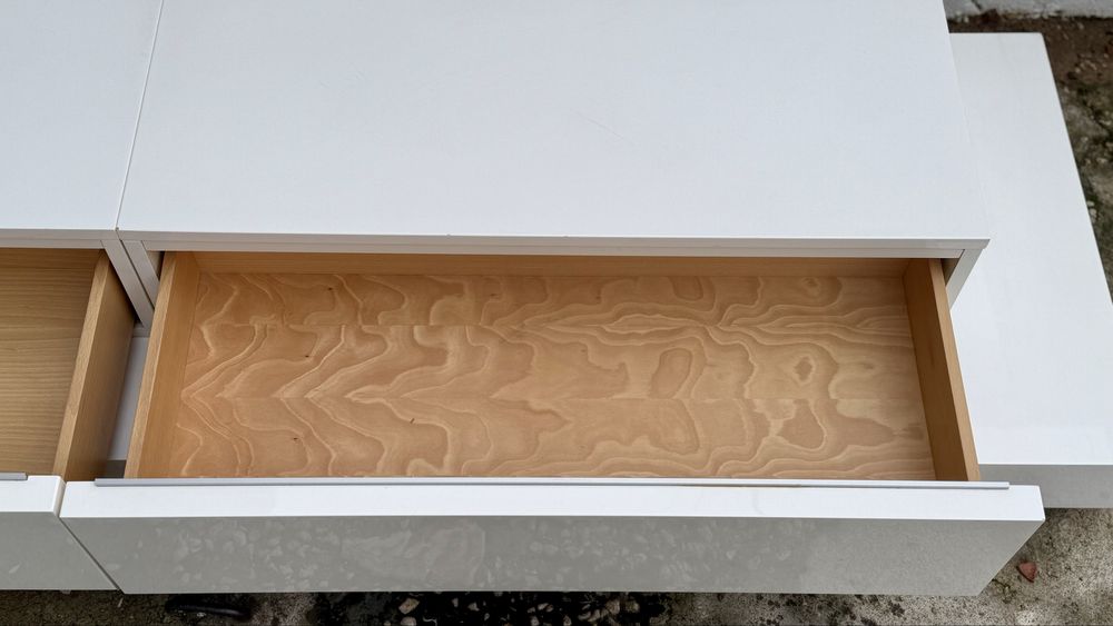 Movél televisão de sala branco