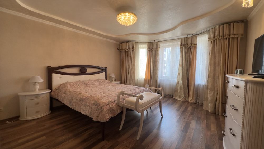 Продам 2-кімн.кв. 88 кв.м по вул.  Маслова, центр