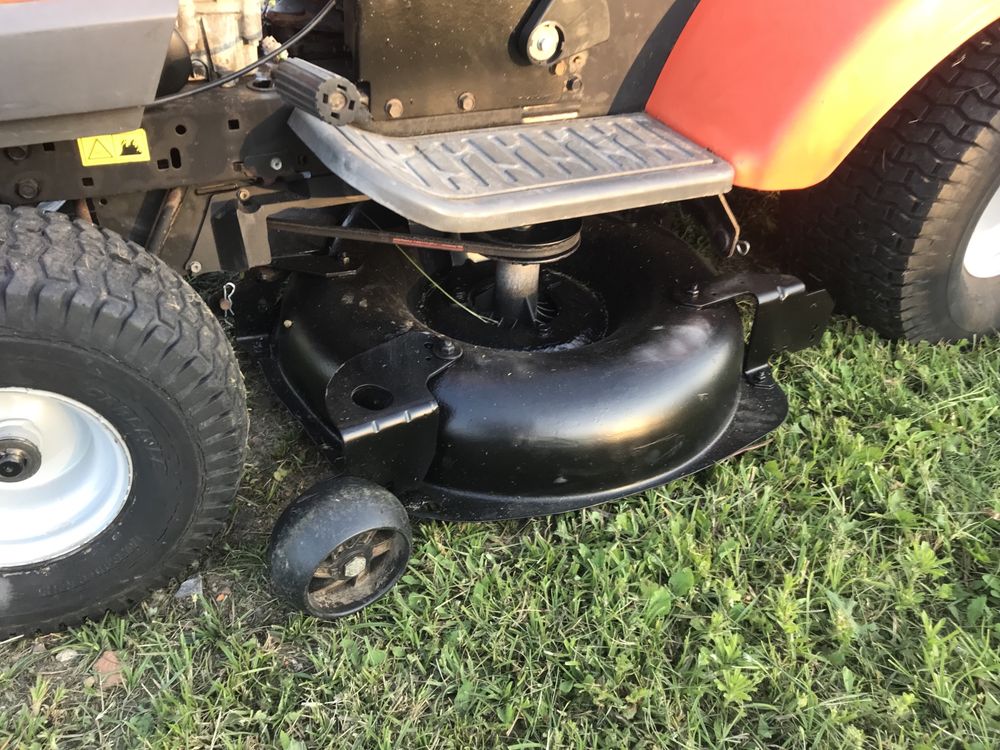 Kosiarka traktorek Husqvarna CTH200 Twin Kohler 20hp 725 cc