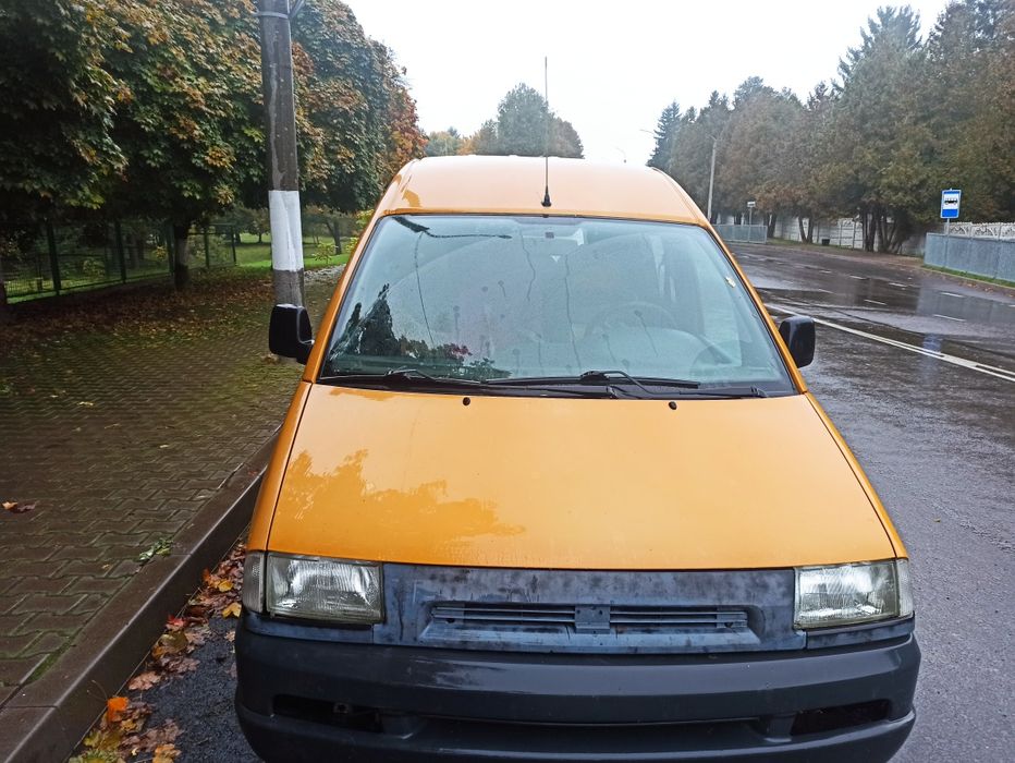 Пежо експерт 2003 року