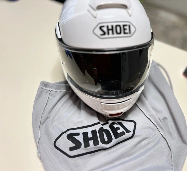 Capacete shoei neotec M