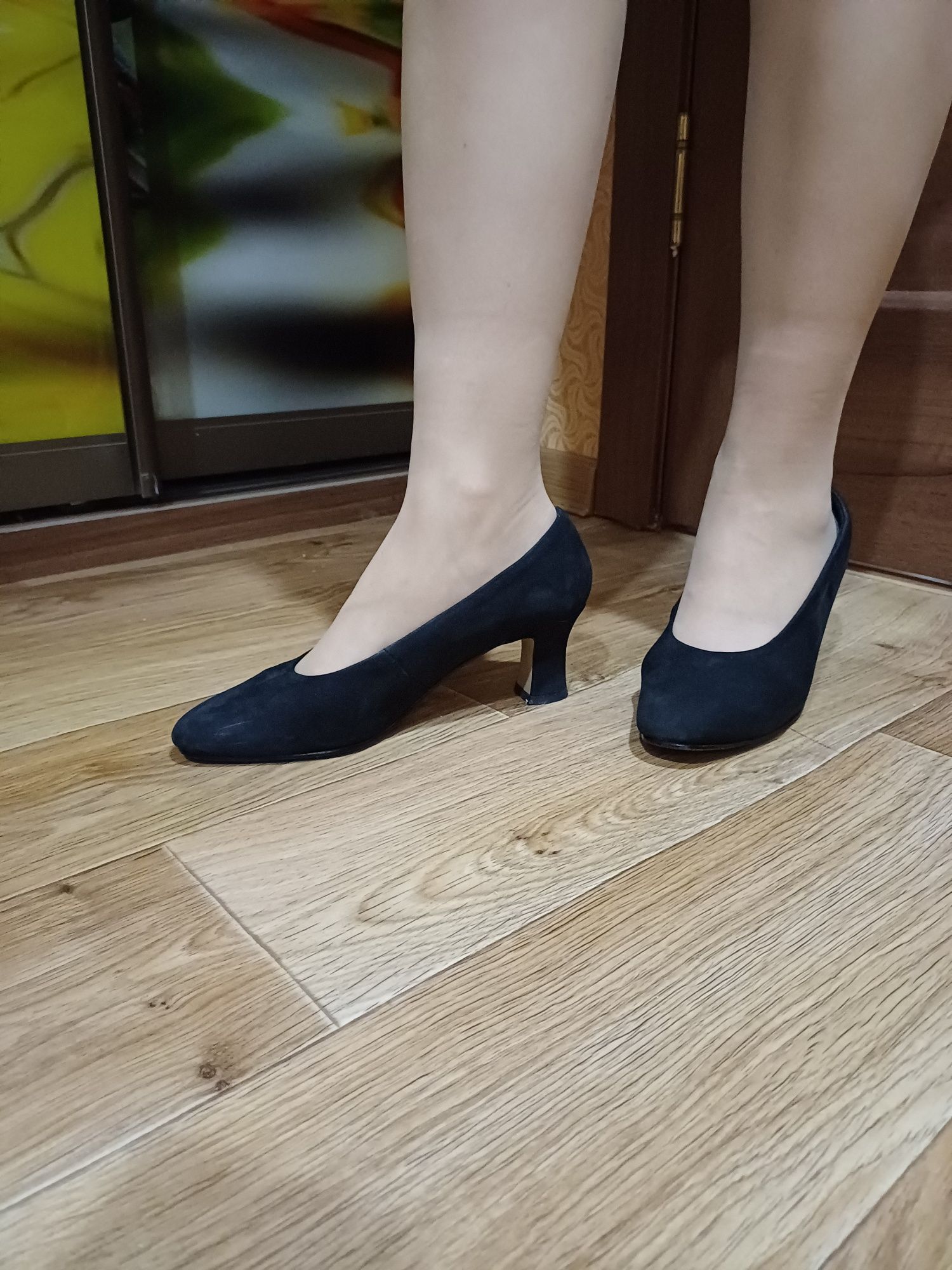 Жіночі замшеві туфлі 37р
