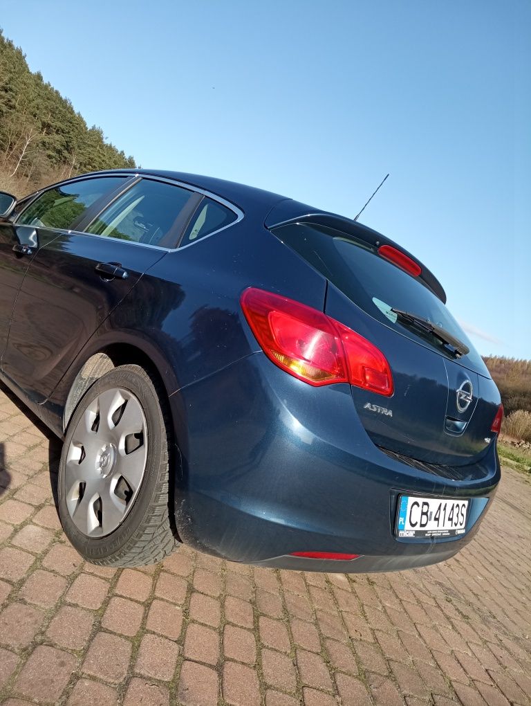 Opel astra j 2010r 1.7 CDTI