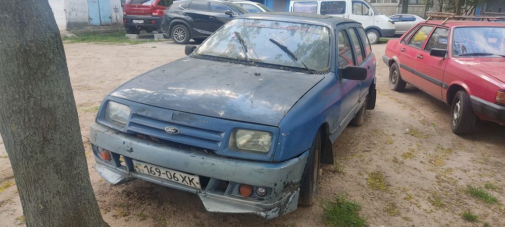 Форд Сиерра 1,6 бензин
