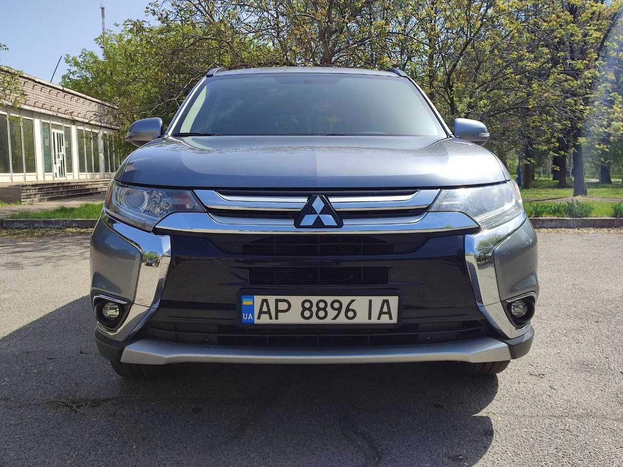 Mitsubishi Outlander SEL 2016 Кожа / 7 мест