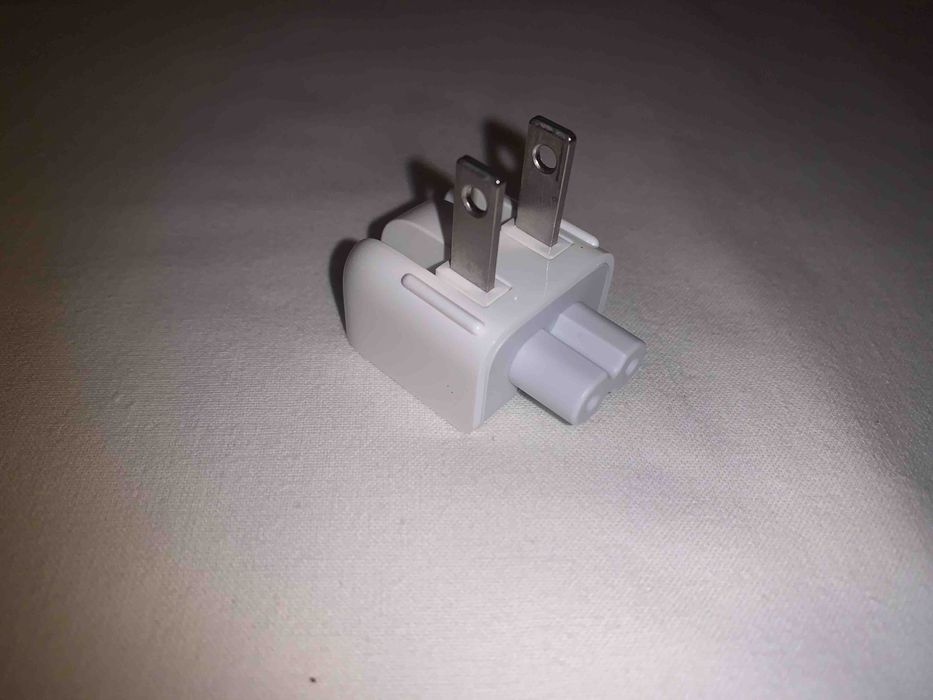 Macbook переходник USA на зарядное