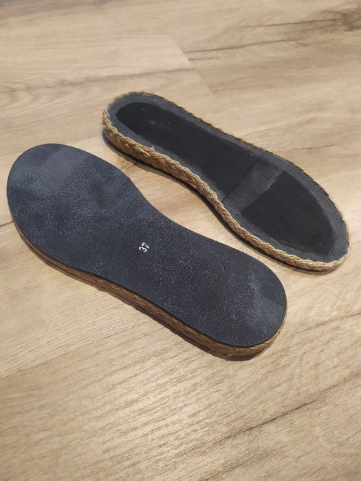 Sola com trança em ráfia - tamanho 37