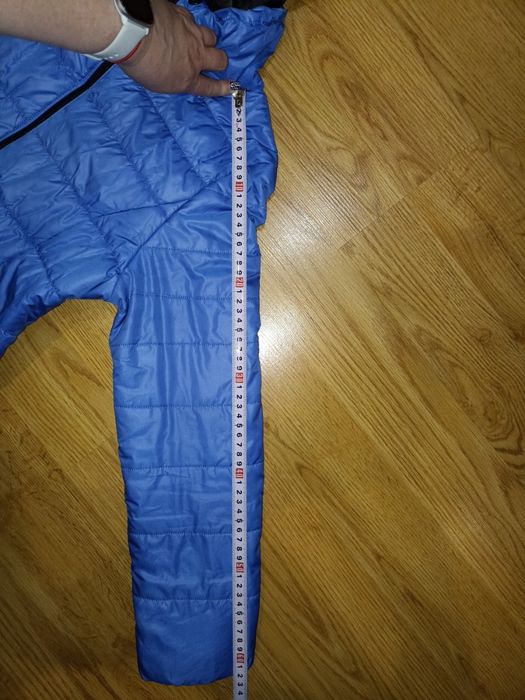 Продам демісезонну куртку