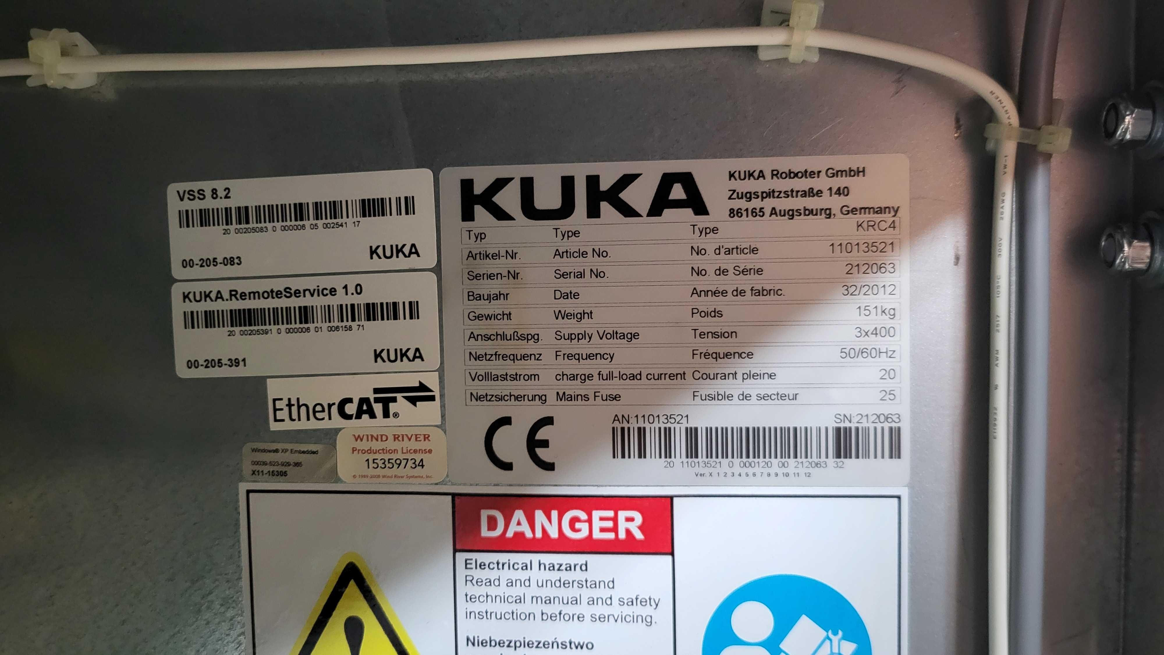 Robot KUKA KR16-2 KS z szafą sterowniczą i panelem sterującym