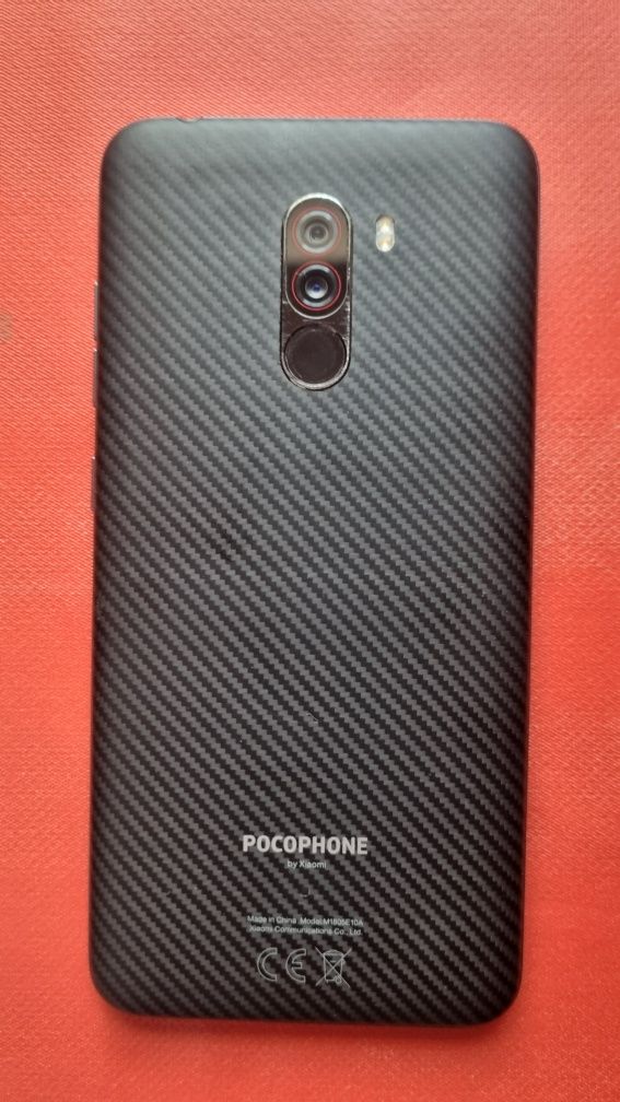 Pocophone f1 armoured avariado