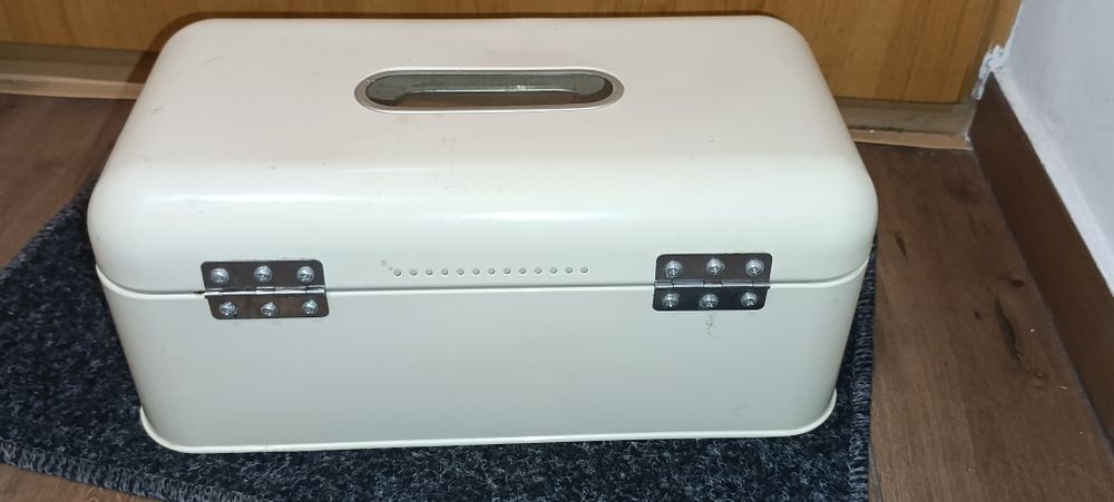 Sprzedam pojemnik metalowy