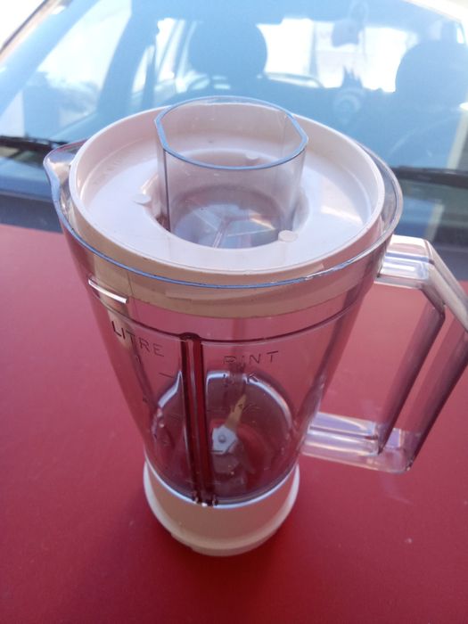 Copos de liquidificador em bom estado