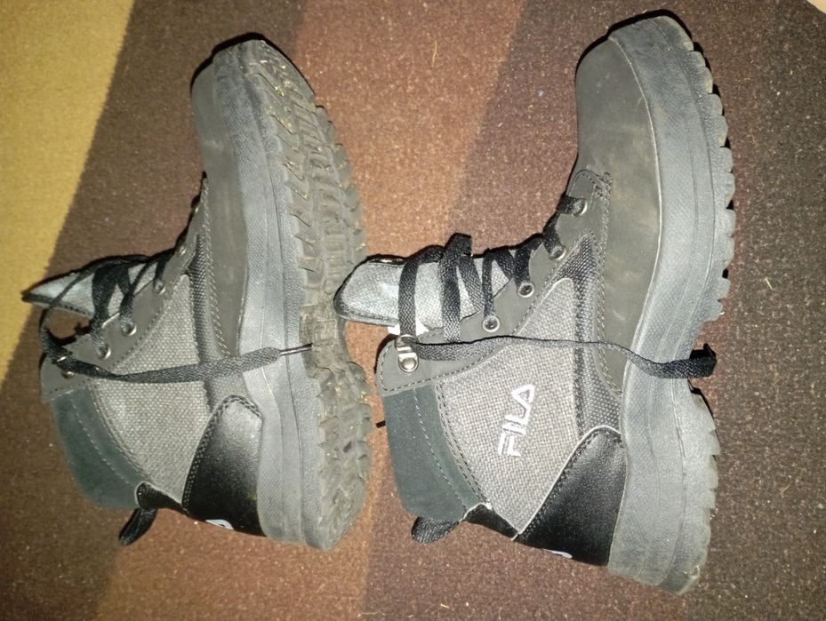 Botas Fila pretas