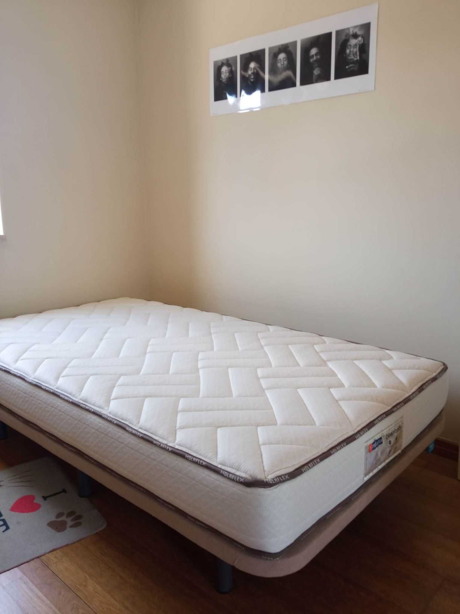 Duas camas com colchão 110x195 como novas
