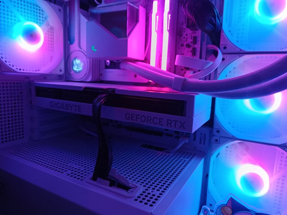 RTX 4060 Ti новая на гарантии