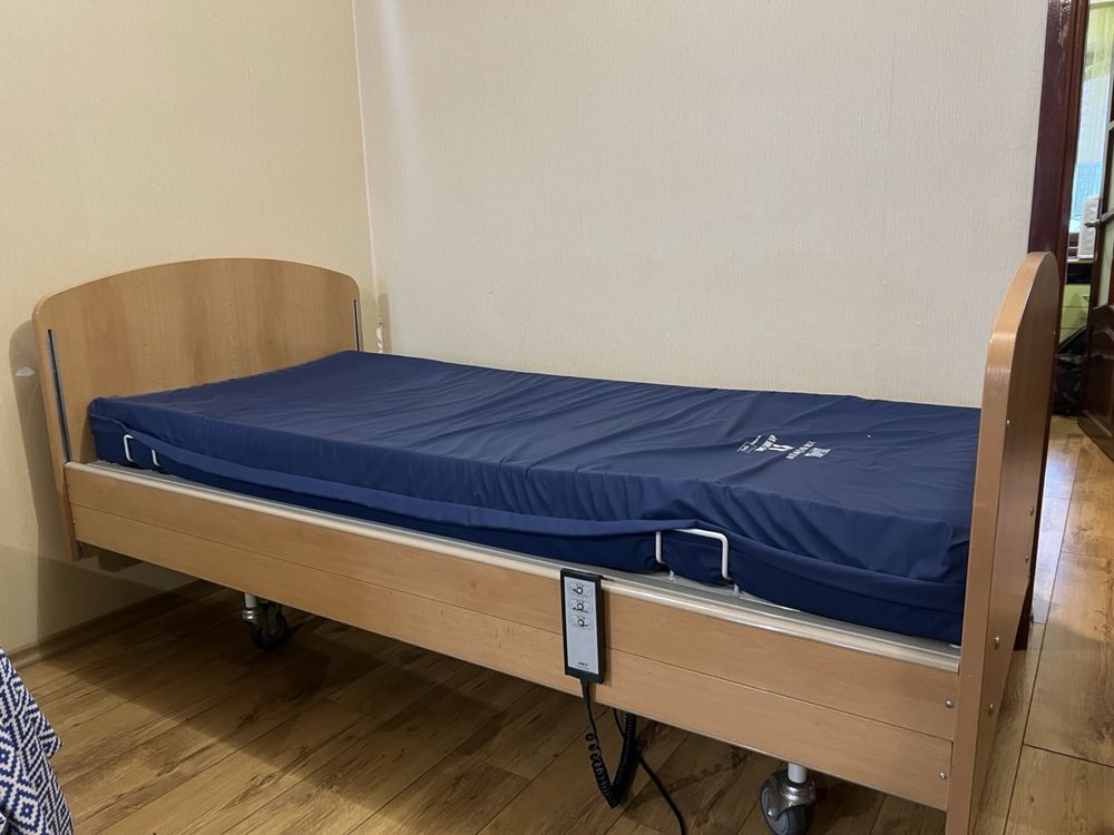 Ліжко функціональне