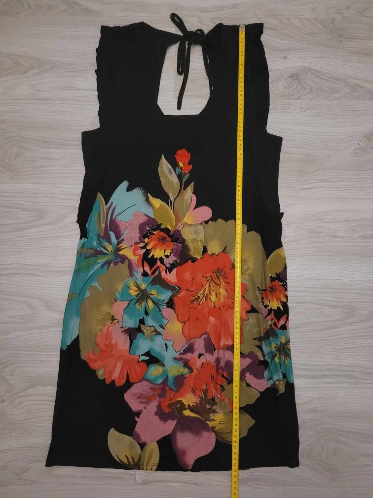 Sukienka w kwiaty -  Oasis