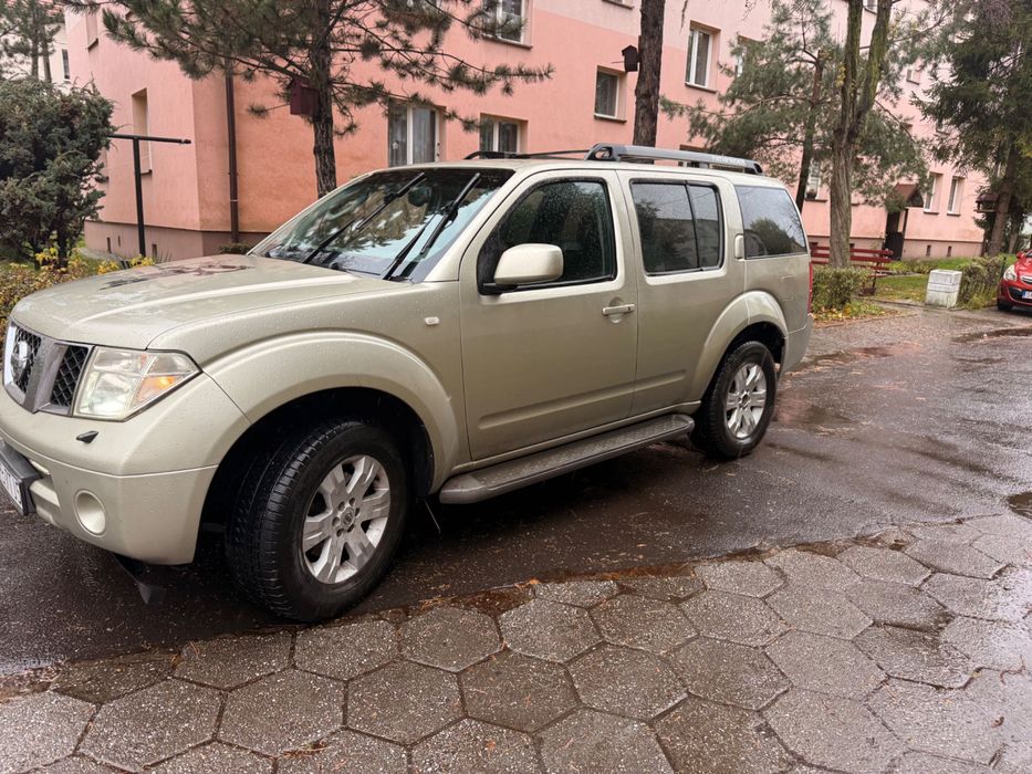 Nissan Parthfinder 2005 rok