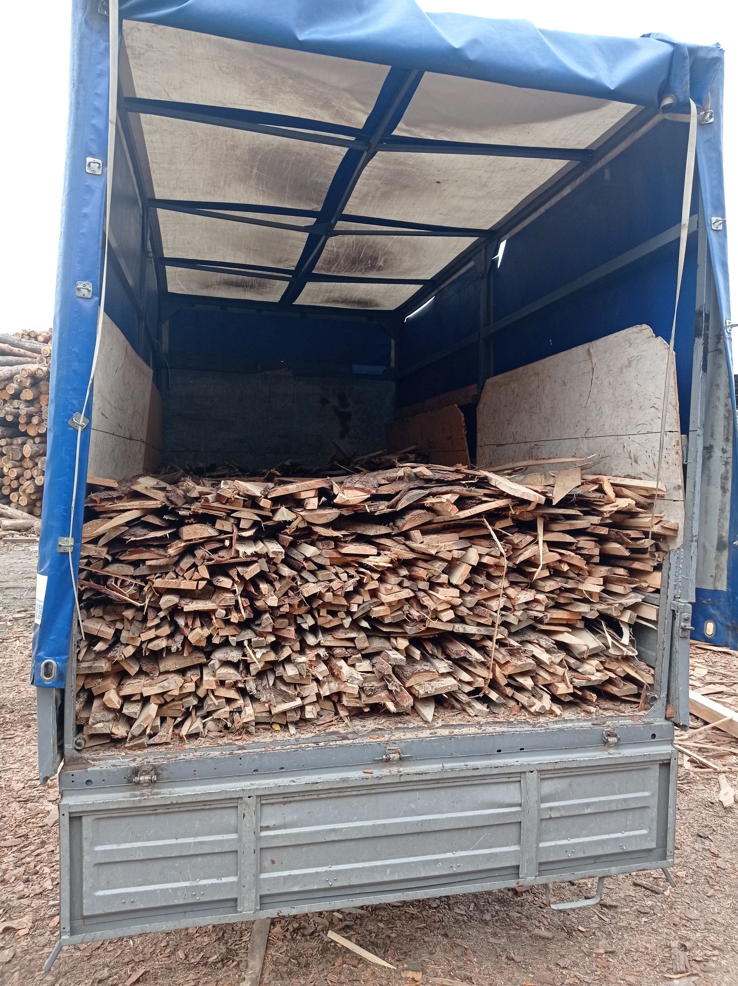 Продам/Дрова/ Днепр3700-9,3 м3 от 250 грв =1м3