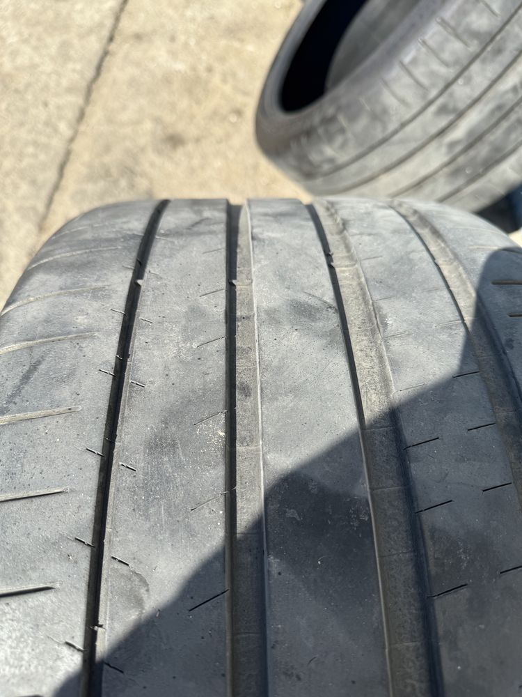 Продам резину Michelin pilot sport 325 30 r21