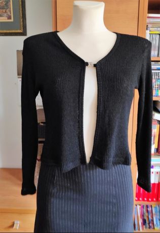 Czarny sweterek E.Y.E., rozmiar M/L