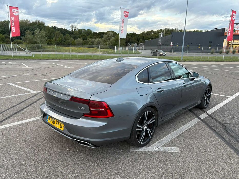 Volvo s90 d4 Anglik R-desing