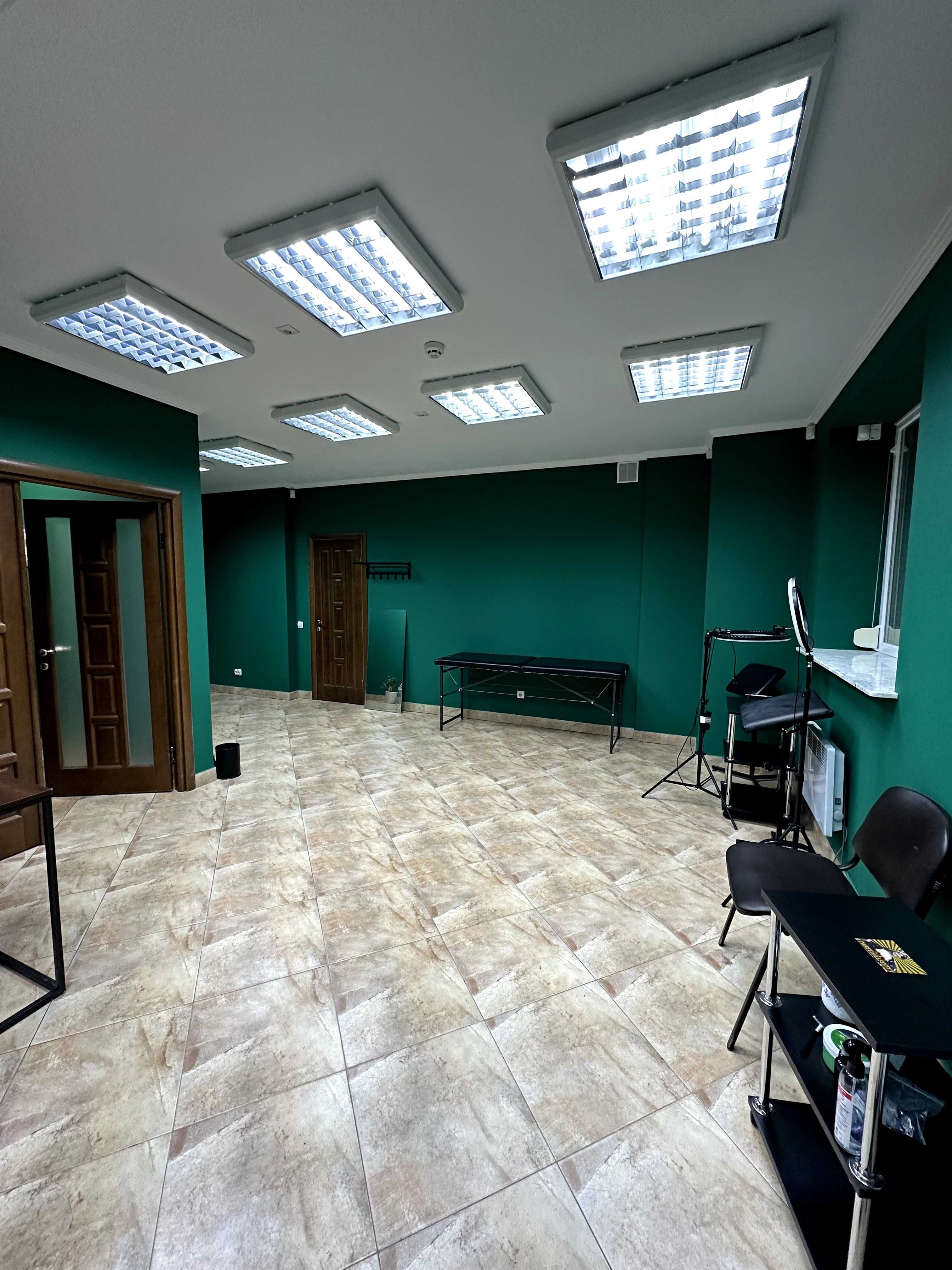Продаж готового бізнесу з трафіком барбершоп Сихівський район