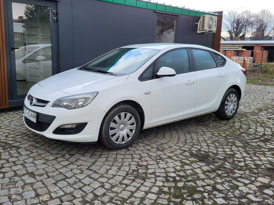 Opel Astra IV 1.4 MR'10 Notchback P-J/SW 2018 fabryczny LPG  faktura