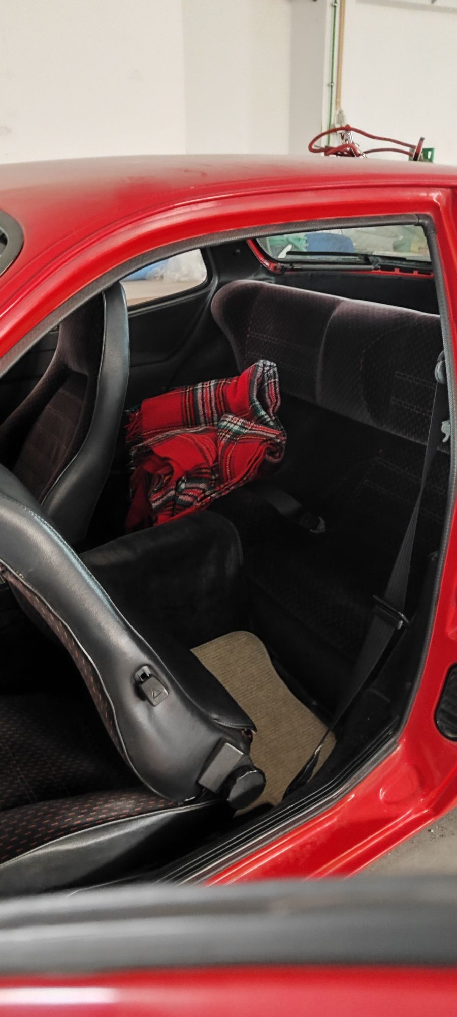 Porches 924 2.0 1983 coleção seguro 50€ ano