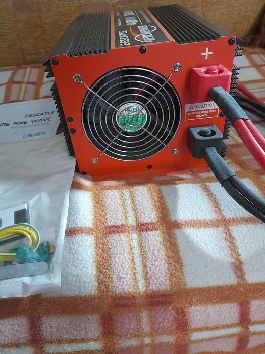 Інвертор перетворювач напруги з 12в 24в на 220