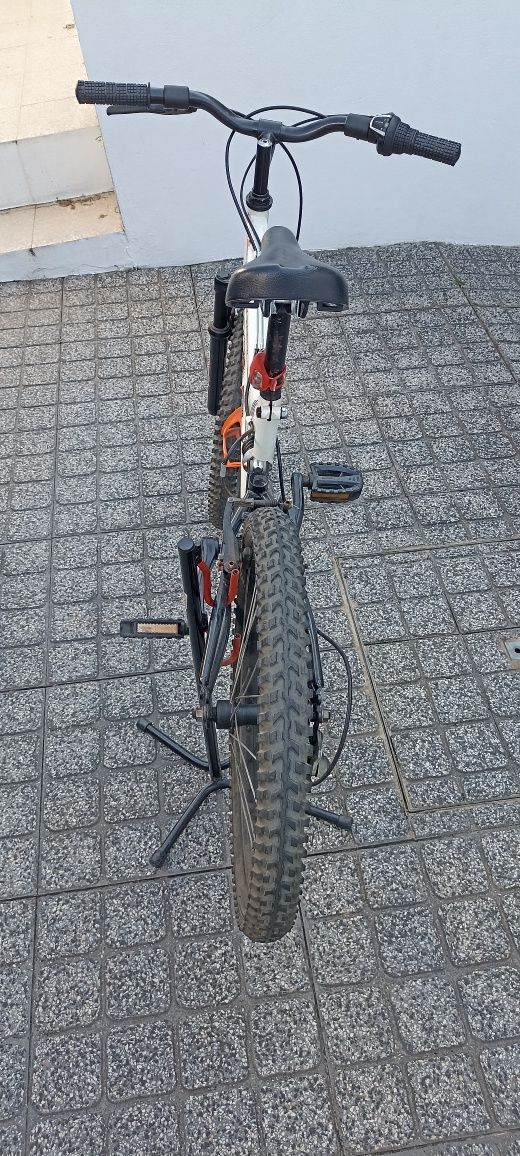 Bicicleta de criança roda 20