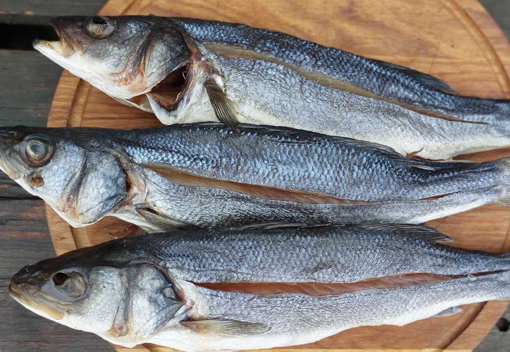 Дорадо вяленая.Дорадо горячего копчения.Сибас вяленый.Рыба.