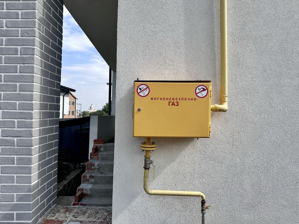 Продаж котеджу 182 м2 з гаражем та підвалом Петриків
