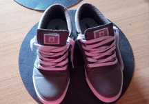 Solidne buty Conversy roz.42,5