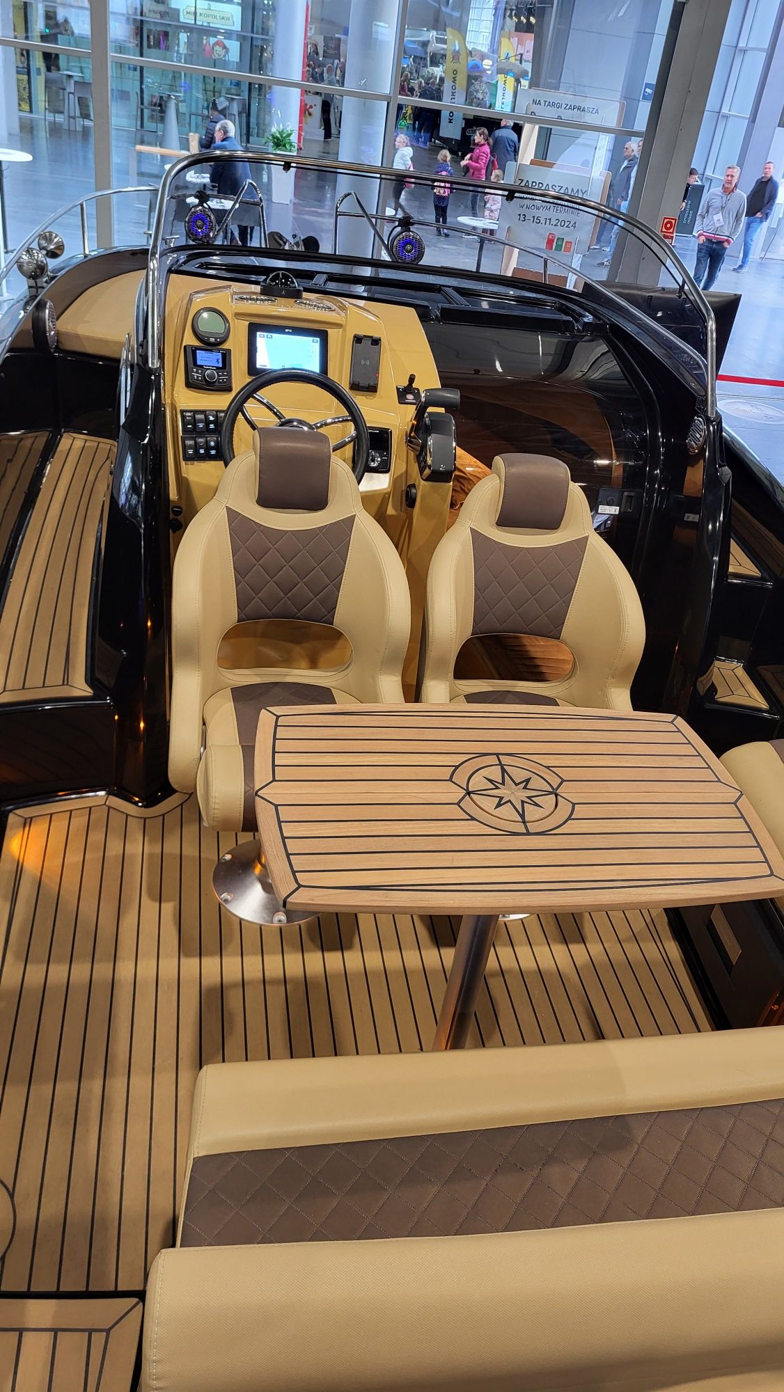 Jacht Motorowy Hybrid 626 mercury pro xs v8 300 sundeck kabina