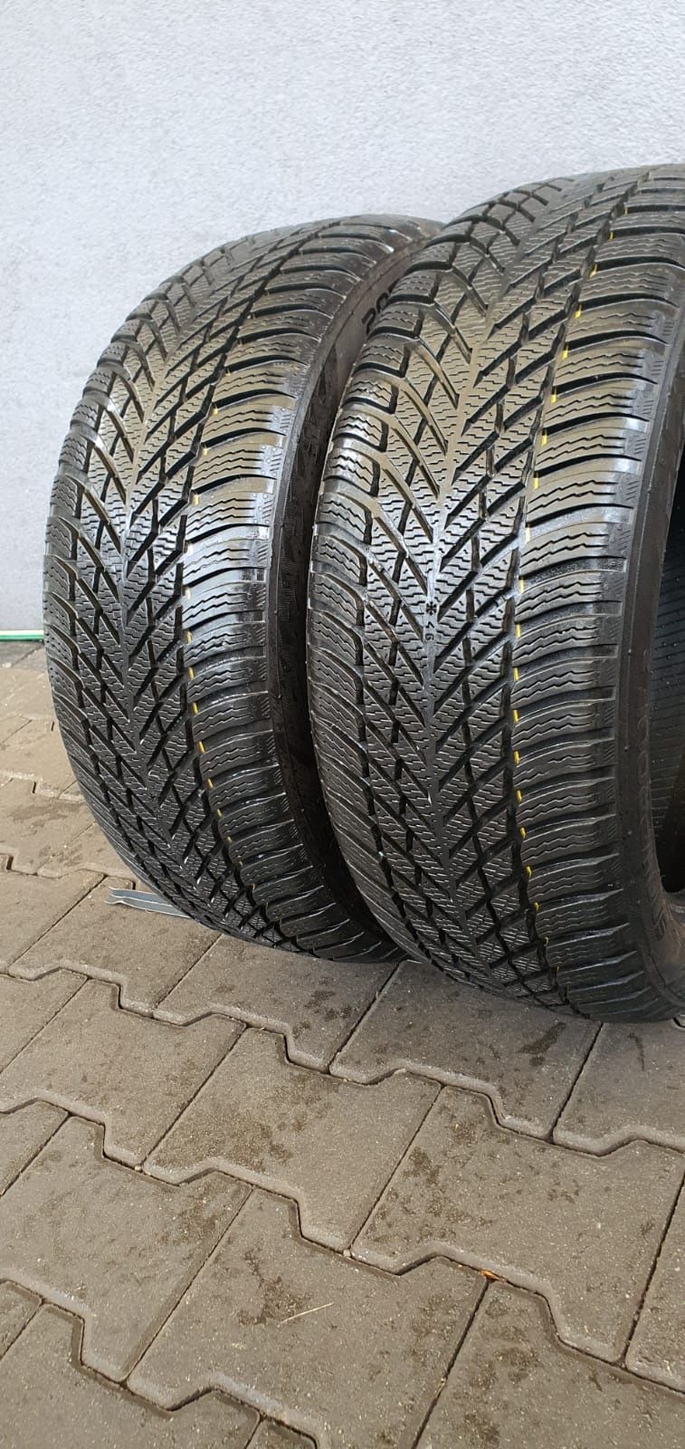 205/50/17 Nokian para jak Nowe Zimowe