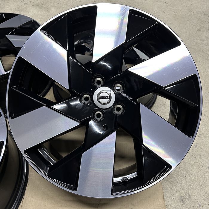 Диски 5x108 R20 Jaguar I-Pace Volvo XC40 XC60 V60 S60 Ford 32358303