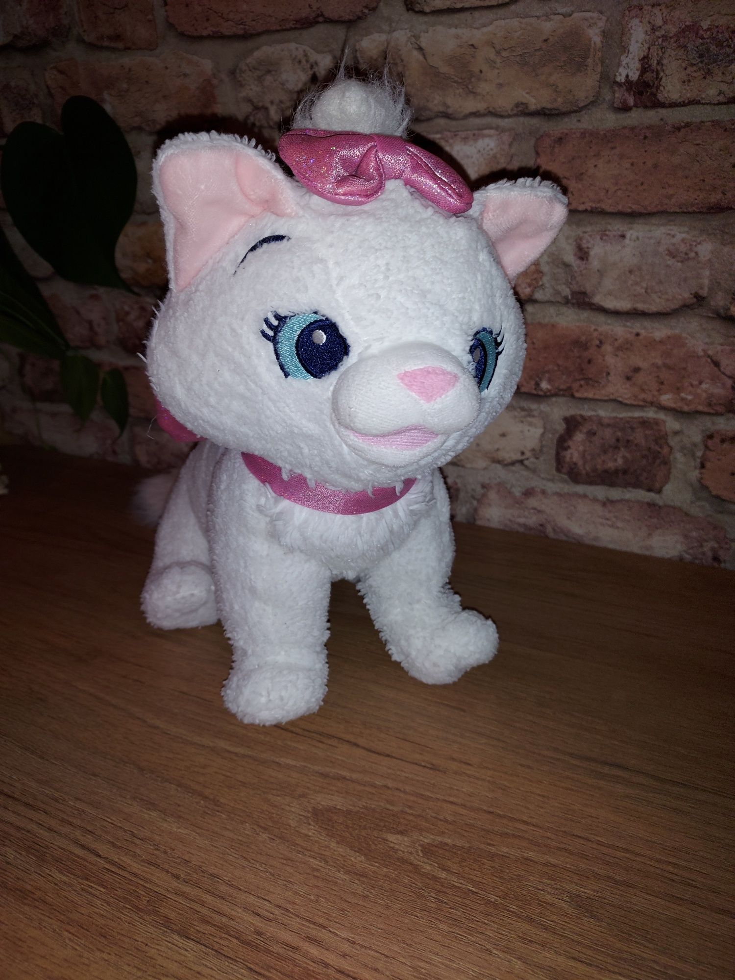 Kotka Marie oryginalna Disney z bajki Arystokraci biala różowa kokardą
