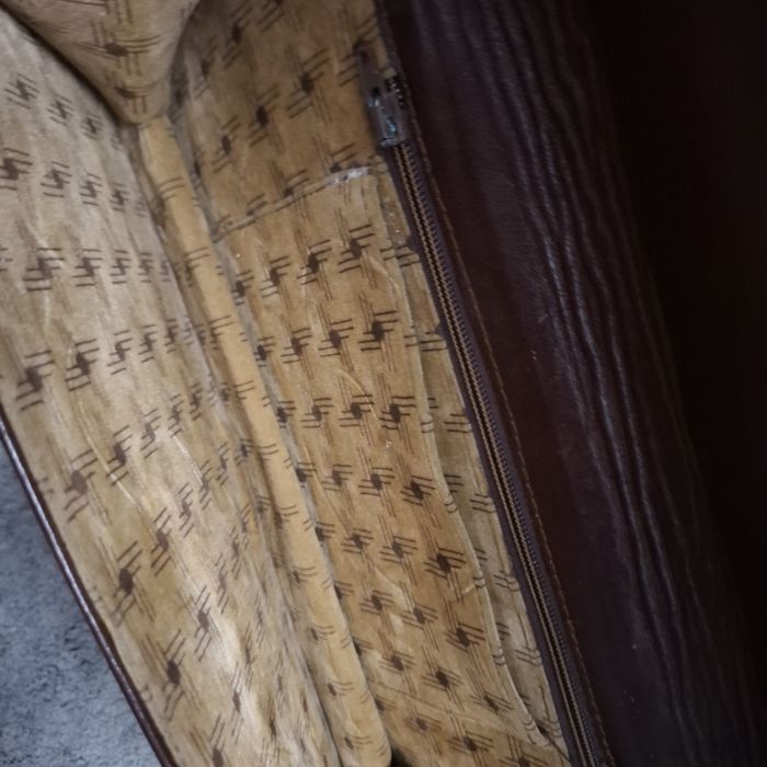 Mala de sra vintage em pele castanha