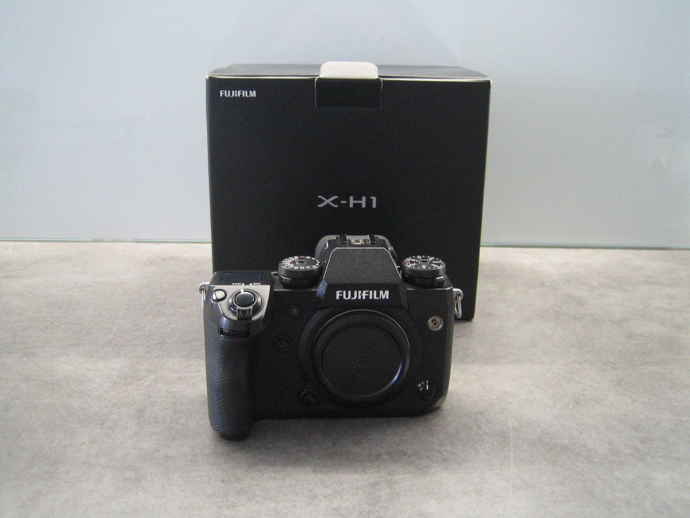 Camara Fuji  XH 1   Bem cuidada e pouco uso