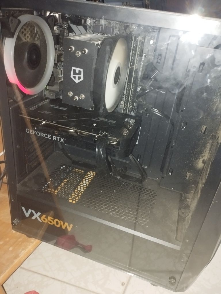 Vendo  torre gaming como nova