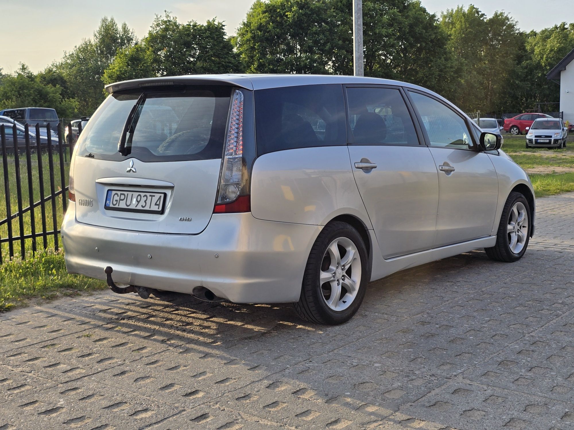Mitsubishi Grandis 2.0 diesel, 2006r, 7 osobowy, hak, 6 biegów, klima