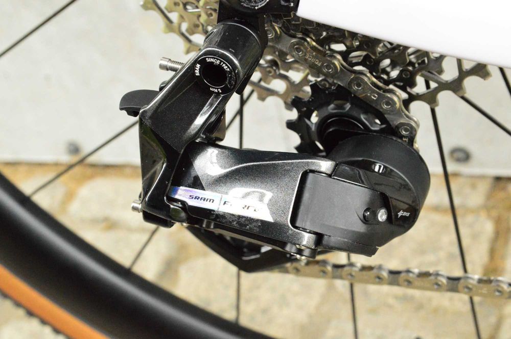 ROSE Backroad SRAM Force AXS XPLR 1x12 karbon koła i kokpit 55-M 59-XL