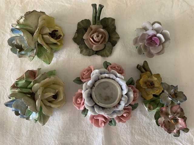 Flores em porcelana fina